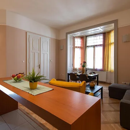 Patrik's Center Appartement *