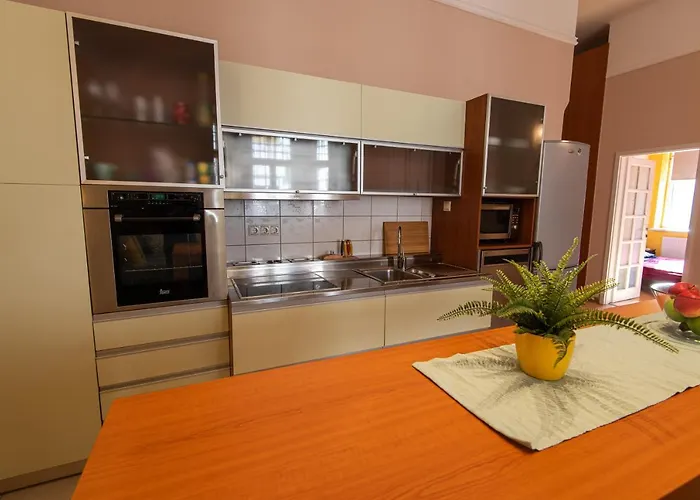 Patrik's Center * Budapesta